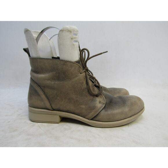 NAOT Size 39 EUR Distressed Beige Leather Lace Up Ankle Fashion Boots Bootie - Picture 3 of 11